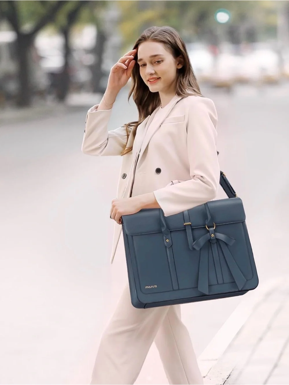 Elegant Blue Bow-Accent Laptop Tote Bag